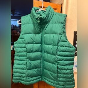 Lands End Christmas Green puffer vest, XL